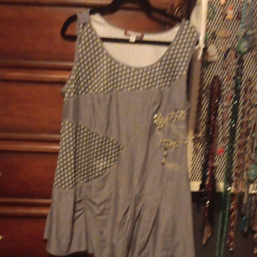 Stylish Gray Patterned Mini Dress - image 1